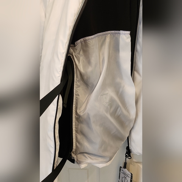 Blanc Noir Interface packable jacket - Picture 5 of 12